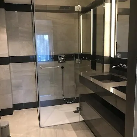 Apartament First Cap - Luxury 1br With Terrace In The Prestigious Development Of The French Riviera