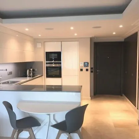 Apartament First Cap - Luxury 1br With Terrace In The Prestigious Development Of The French Riviera